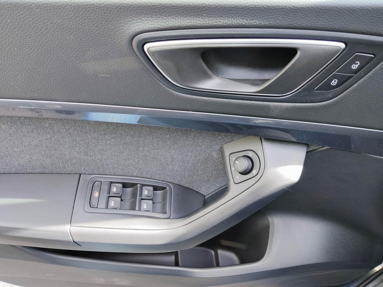 Seat ATECA ROAD EDITION 1.5 TSI DSG, CO2-Klasse: E, NAVI AHZV SITZH. Bildbeschreibung: Seat ATECA ROAD EDITION 1.5 TSI DSG, CO2-Klasse: E, NAVI AHZV SITZH.