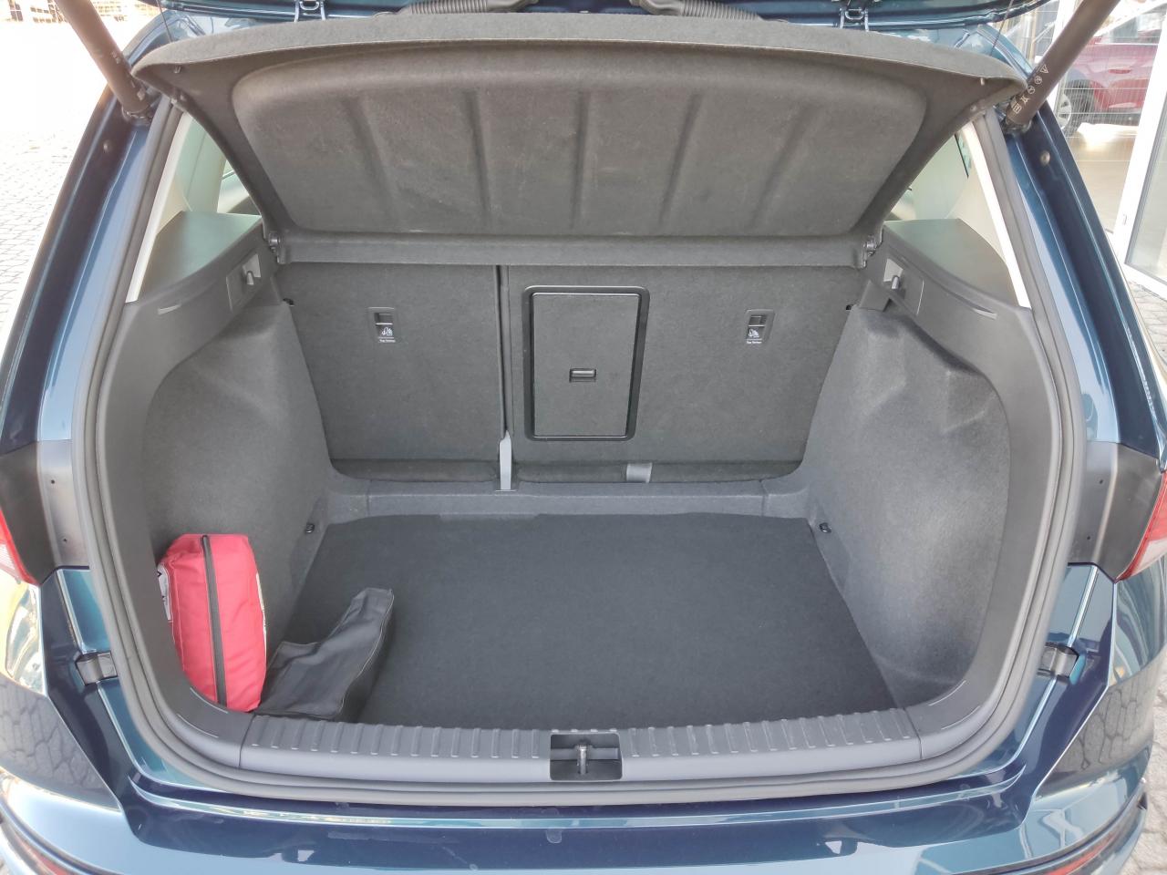 Seat ATECA XPERIENCE 2.0 TSI DSG 4DRIVE FULL-LINK SHZ Bildbeschreibung: Seat ATECA XPERIENCE 2.0 TSI DSG 4DRIVE FULL-LINK SHZ