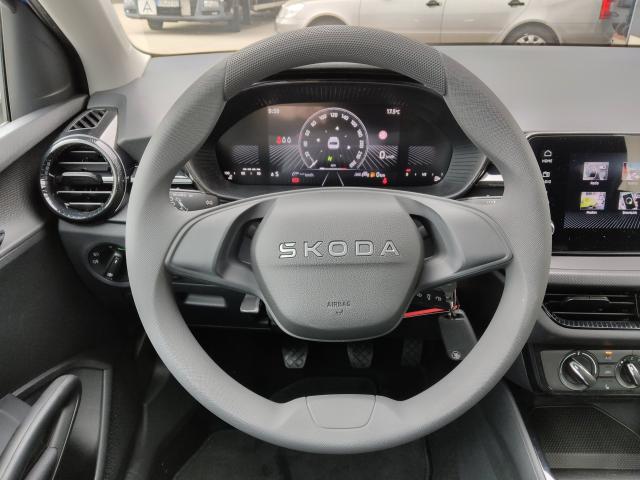 Skoda FABIA SELECTION 1.0 MPI, CO2-Klasse: D, LED SMARTLINK EINPARKH. Bildbeschreibung: Skoda FABIA SELECTION 1.0 MPI, CO2-Klasse: D, LED SMARTLINK EINPARKH.