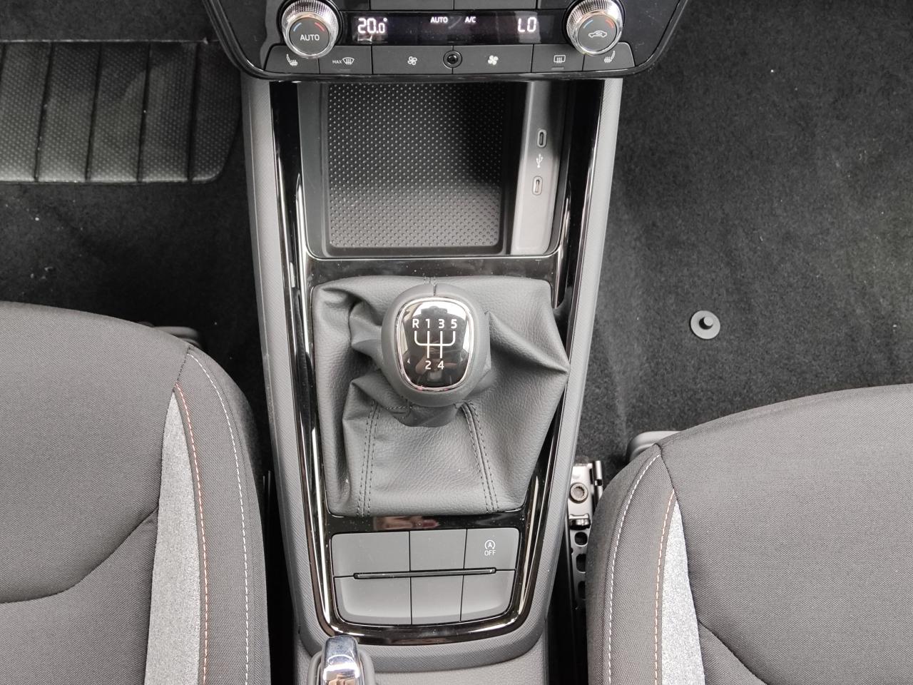 Skoda KAMIQ SELECTION EDGE 1.0 TSI, CO2-Klasse: D, LED SMARTLINK SHZ Bildbeschreibung: Skoda KAMIQ SELECTION EDGE 1.0 TSI, CO2-Klasse: D, LED SMARTLINK SHZ