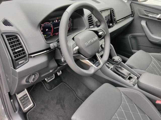 Skoda KAROQ SPORTLINE 1.5 TSI DSG, CO2-Klasse: E, PANOR.-D. MATRIX-LED Bildbeschreibung: Skoda KAROQ SPORTLINE 1.5 TSI DSG, CO2-Klasse: E, PANOR.-D. MATRIX-LED