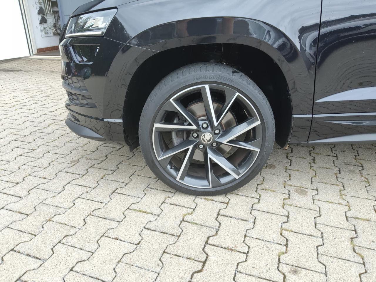 Skoda KAROQ SPORTLINE 1.5 TSI NAVI SITZHEIZ. EINPARKH. Bildbeschreibung: Skoda KAROQ SPORTLINE 1.5 TSI NAVI SITZHEIZ. EINPARKH.