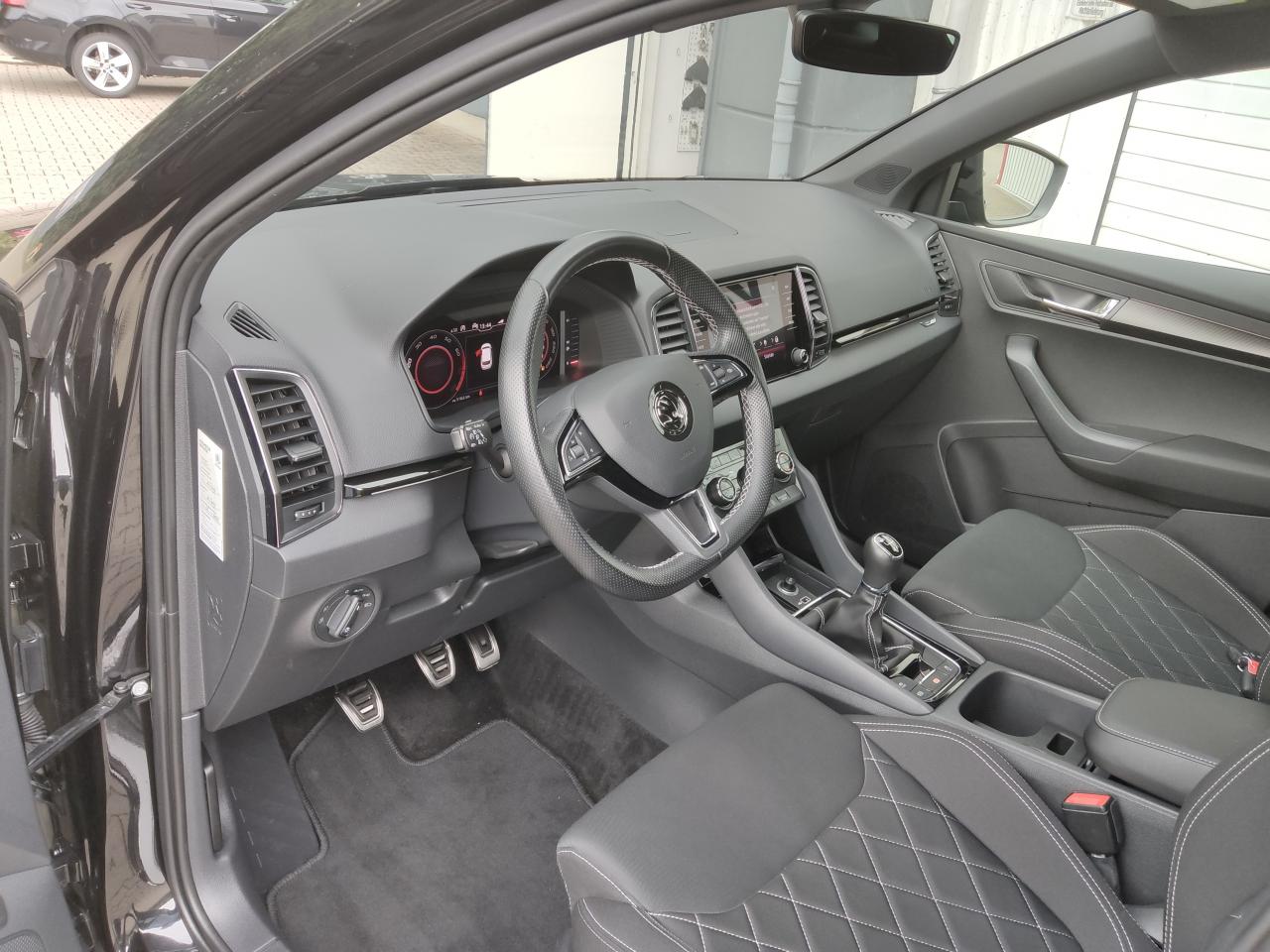 Skoda KAROQ SPORTLINE 1.5 TSI NAVI SITZHEIZ. EINPARKH. Bildbeschreibung: Skoda KAROQ SPORTLINE 1.5 TSI NAVI SITZHEIZ. EINPARKH.