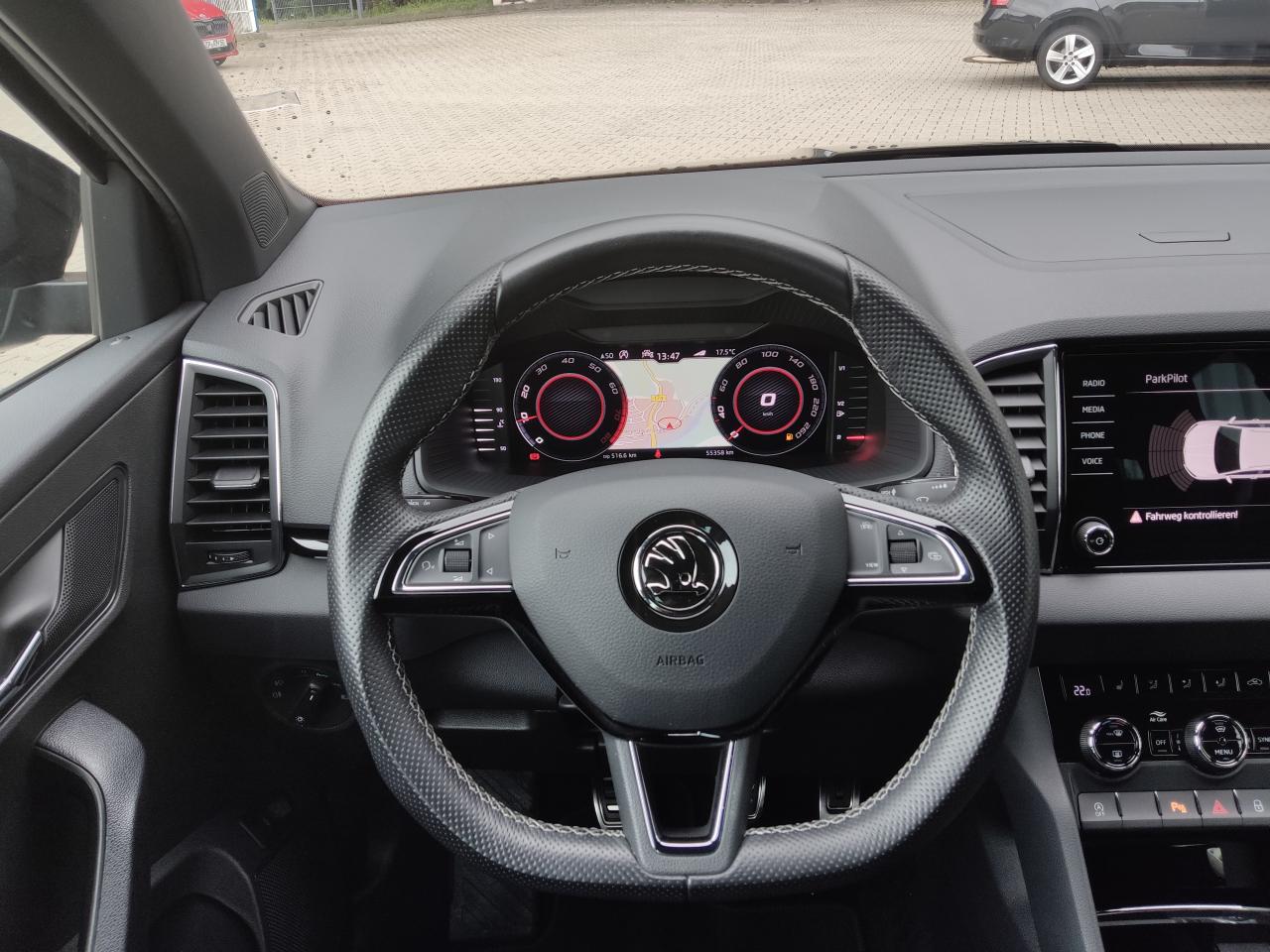 Skoda KAROQ SPORTLINE 1.5 TSI NAVI SITZHEIZ. EINPARKH. Bildbeschreibung: Skoda KAROQ SPORTLINE 1.5 TSI NAVI SITZHEIZ. EINPARKH.