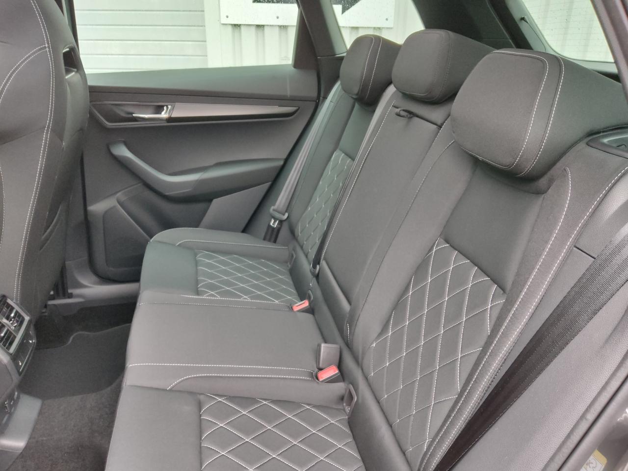 Skoda KAROQ SPORTLINE 1.5 TSI DSG, CO2-Klasse: E, PANOR.-D. MATRIX-LED Bildbeschreibung: Skoda KAROQ SPORTLINE 1.5 TSI DSG, CO2-Klasse: E, PANOR.-D. MATRIX-LED