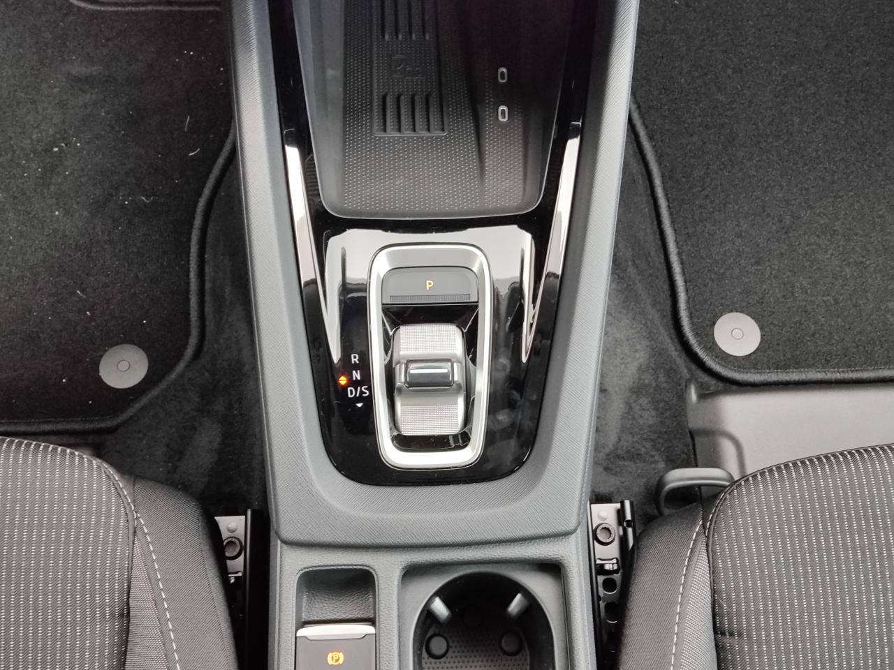 Skoda OCTAVIA KOMBI SELECTION PLUS 1.5 TSI DSG mHEV, CO2-Klasse: D, Bildbeschreibung: Skoda OCTAVIA KOMBI SELECTION PLUS 1.5 TSI DSG mHEV, CO2-Klasse: D,