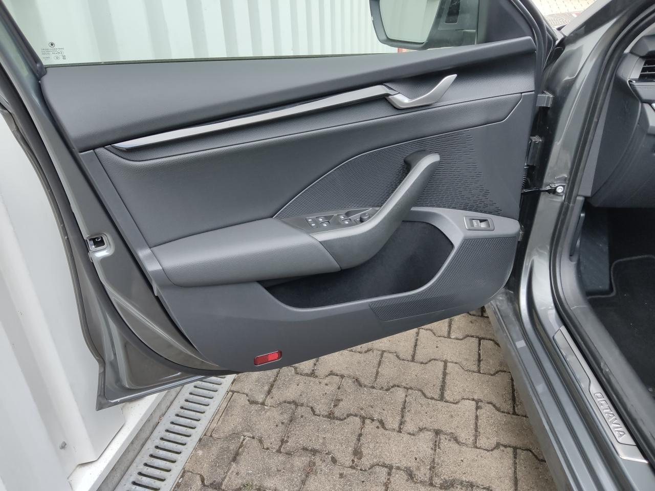 Skoda OCTAVIA KOMBI SELECTION PLUS 1.5 TSI DSG mHEV, CO2-Klasse: D, Bildbeschreibung: Skoda OCTAVIA KOMBI SELECTION PLUS 1.5 TSI DSG mHEV, CO2-Klasse: D,