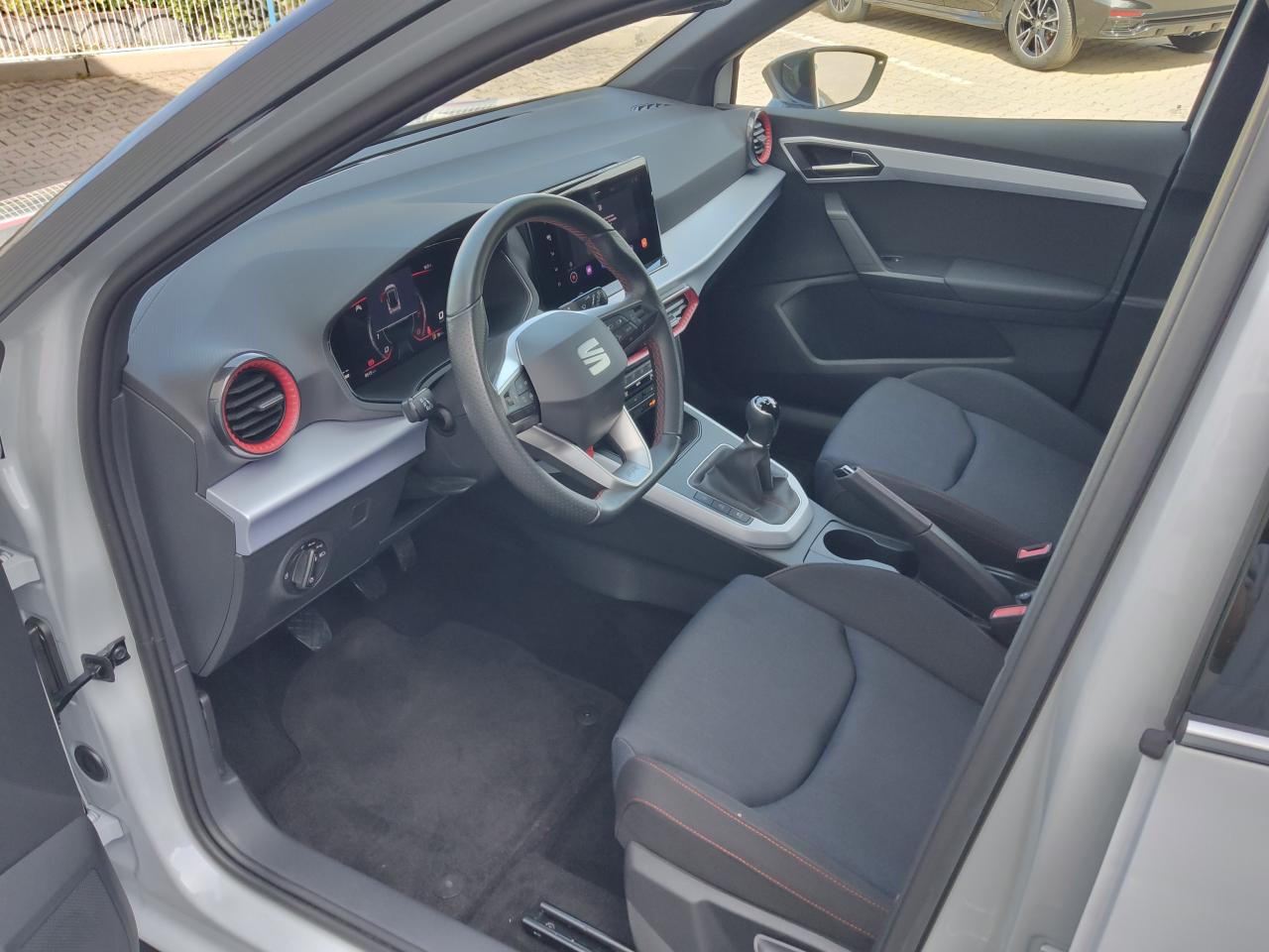 Seat ARONA FR 1.0 TSI GAR.-05/2028* NAVI EINPARKH. Bildbeschreibung: Seat ARONA FR 1.0 TSI GAR.-05/2028* NAVI EINPARKH.
