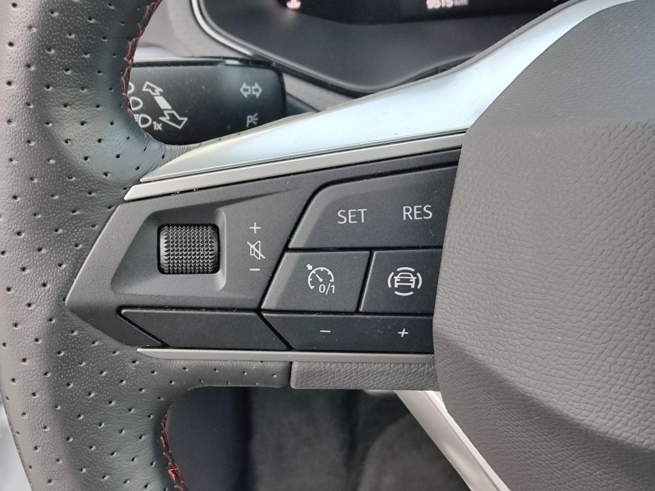Seat ARONA FR 1.0 TSI GAR.-05/2028* NAVI EINPARKH. Bildbeschreibung: Seat ARONA FR 1.0 TSI GAR.-05/2028* NAVI EINPARKH.