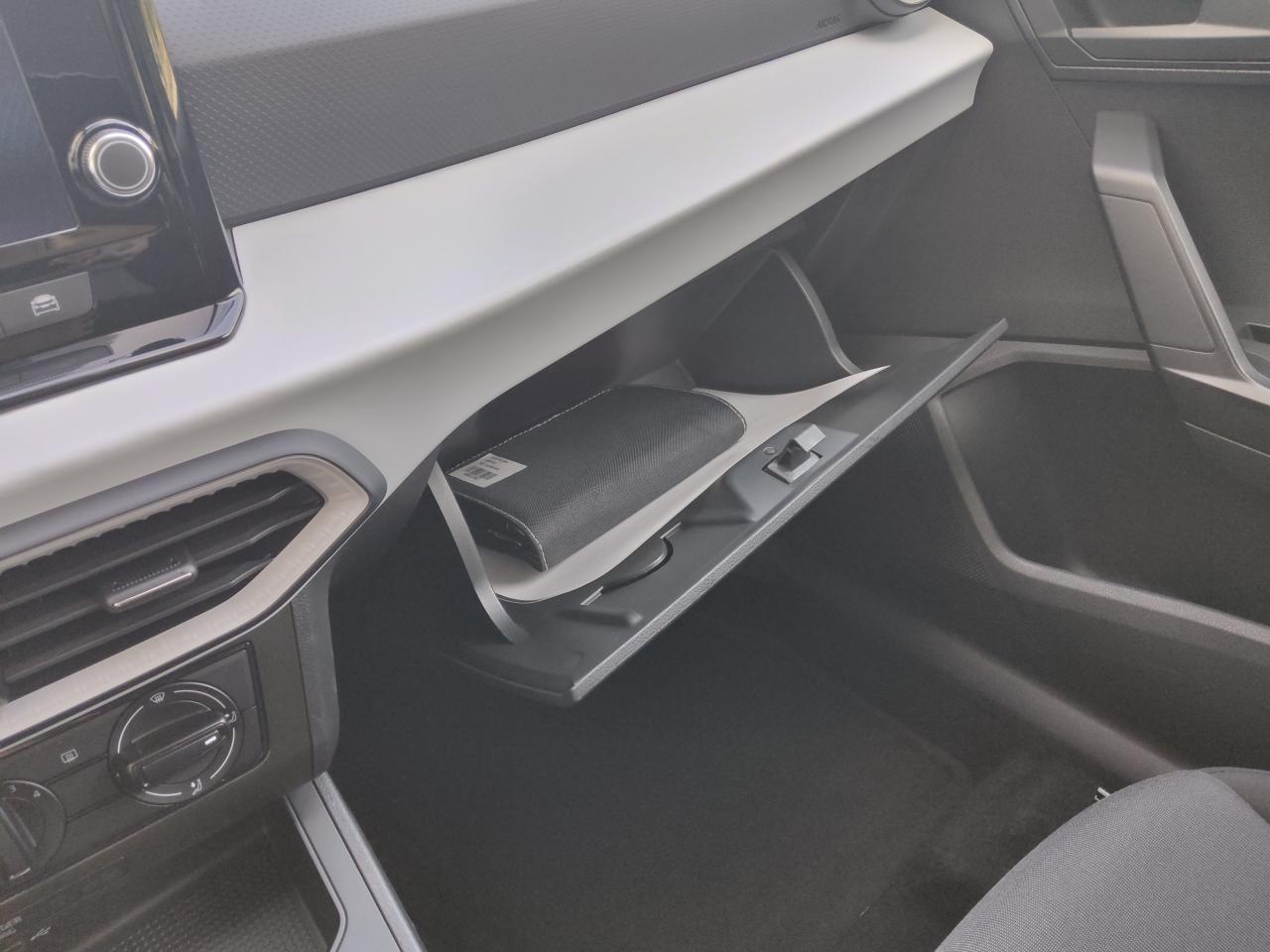 Seat IBIZA REFERENCE 1.0 MPI VOLL-LED DAB+ FRONT-ASS. Bildbeschreibung: Seat IBIZA REFERENCE 1.0 MPI VOLL-LED DAB+ FRONT-ASS.
