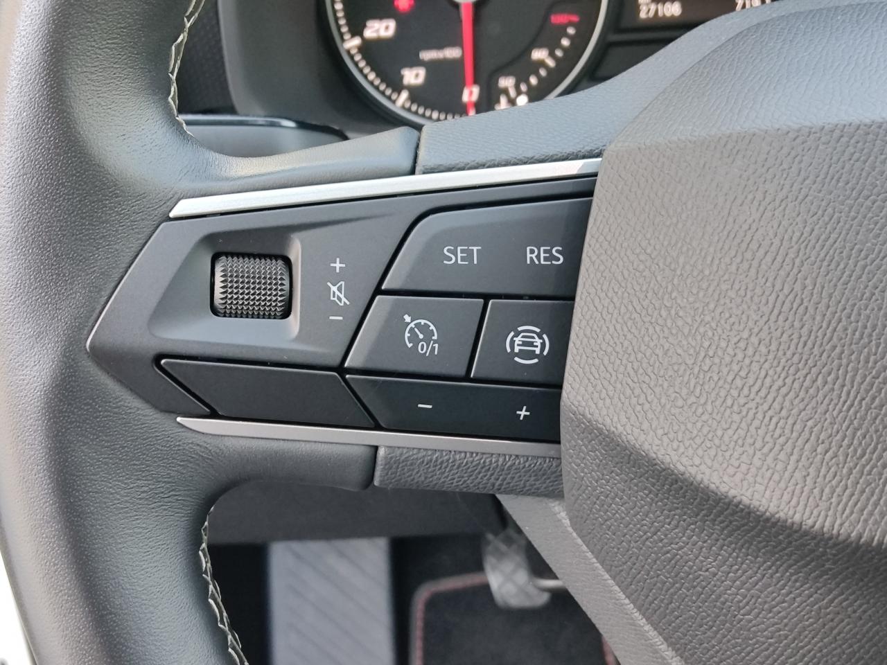 Seat LEON SPORTSTOURER REFERENCE 1.0 TSI TEMPOMAT DAB+ Bildbeschreibung: Seat LEON SPORTSTOURER REFERENCE 1.0 TSI TEMPOMAT DAB+