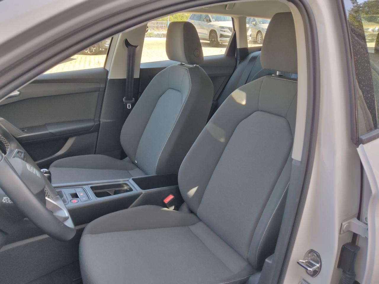Seat LEON SPORTSTOURER REFERENCE 1.0 TSI TEMPOMAT DAB+ Bildbeschreibung: Seat LEON SPORTSTOURER REFERENCE 1.0 TSI TEMPOMAT DAB+