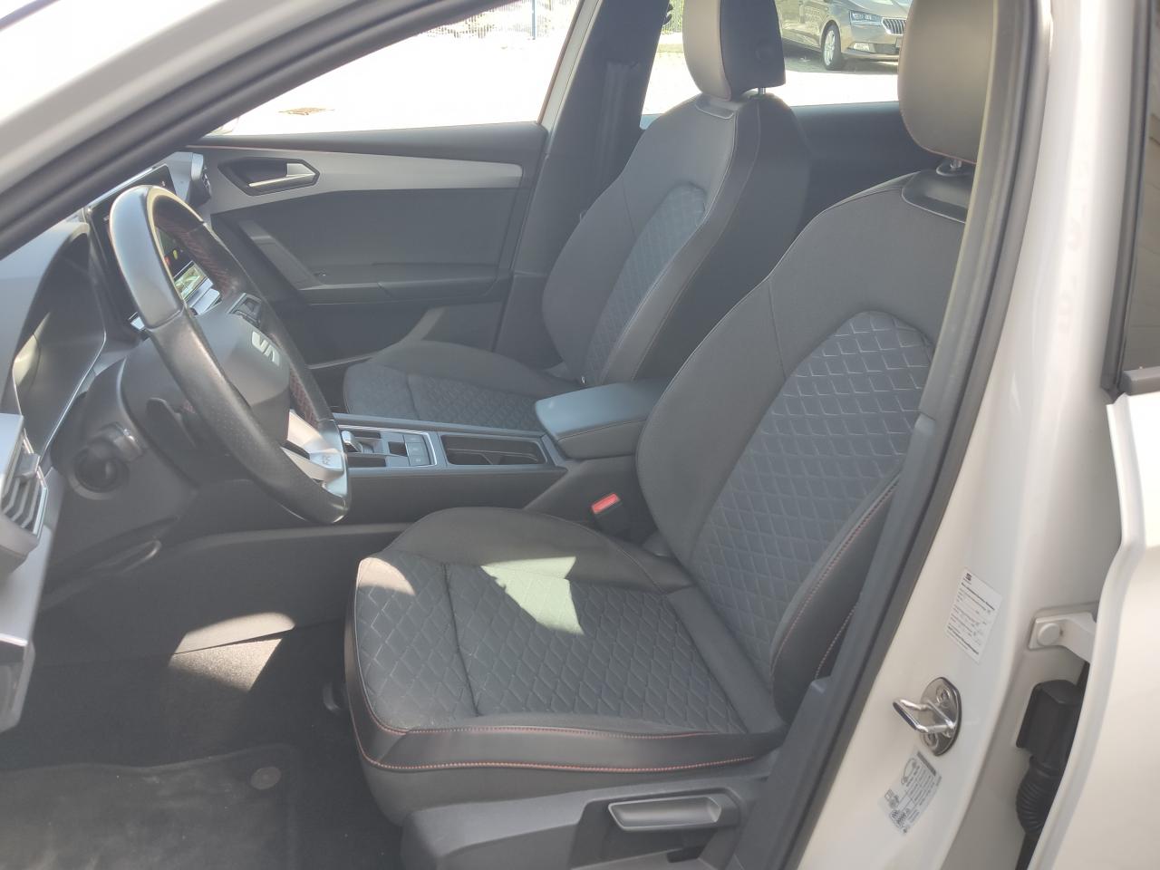 Seat LEON SPORTSTOURER FR 2.0 TDI DSG GAR.-03/2027* Bildbeschreibung: Seat LEON SPORTSTOURER FR 2.0 TDI DSG GAR.-03/2027*