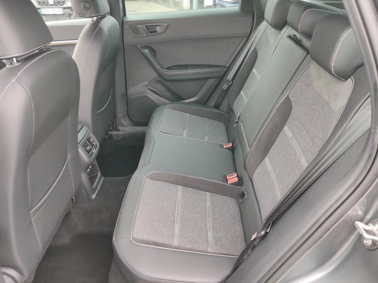 Seat ATECA XPERIENCE 2.0 TSI DSG 4DRIVE STANDH. AHZV Bildbeschreibung: Seat ATECA XPERIENCE 2.0 TSI DSG 4DRIVE STANDH. AHZV