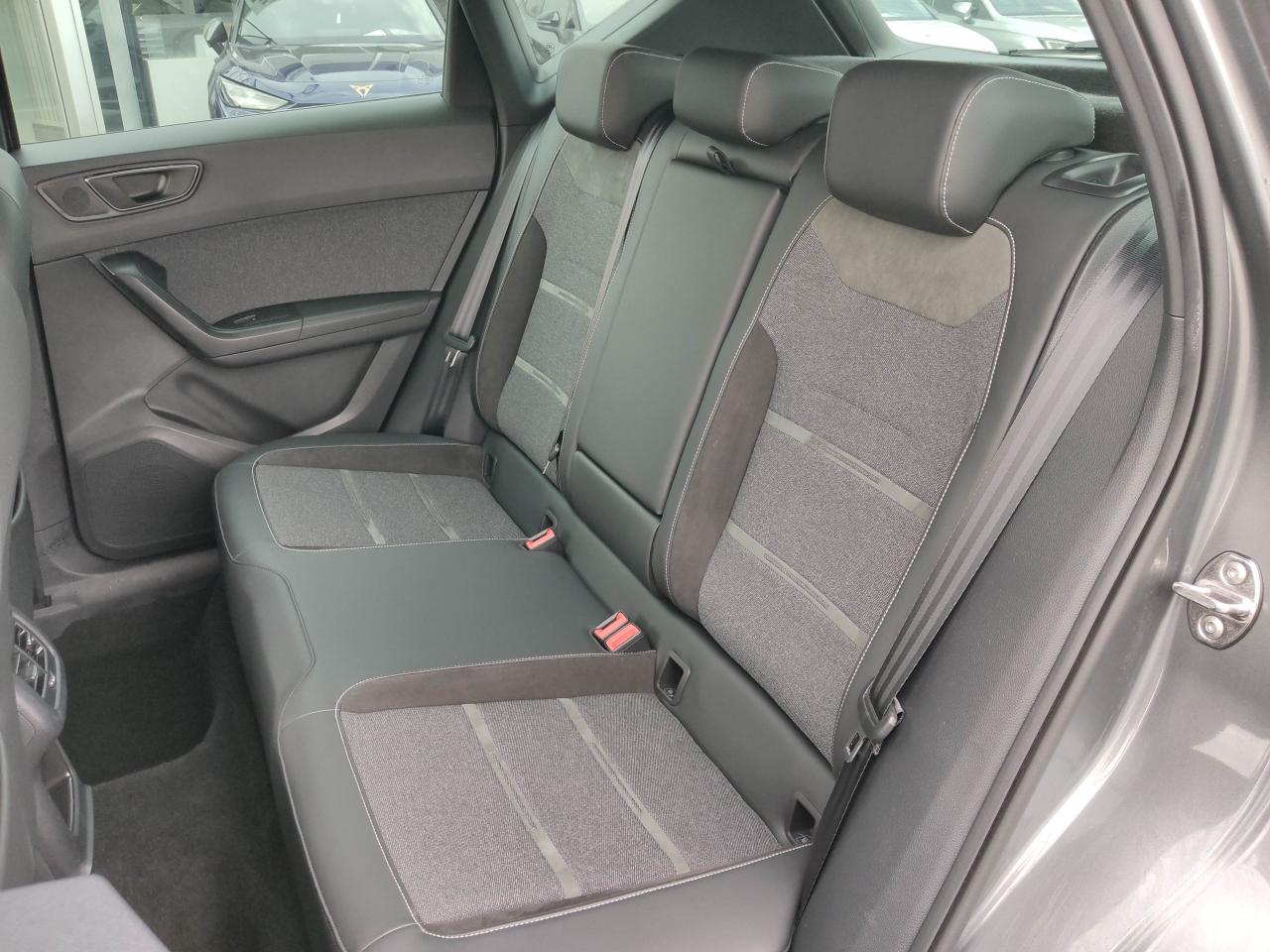 Seat ATECA XPERIENCE 2.0 TSI DSG 4DRIVE STANDH. AHZV Bildbeschreibung: Seat ATECA XPERIENCE 2.0 TSI DSG 4DRIVE STANDH. AHZV