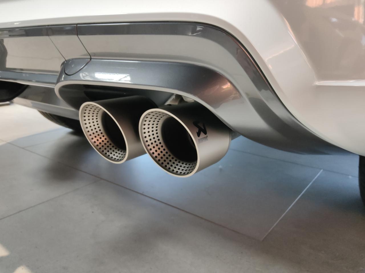 Cupra ATECA VZ 2.0 TSI DSG 4DRIVE, CO2-Klasse: G, AKRAPOVIC-ABGASANL. Bildbeschreibung: Cupra ATECA VZ 2.0 TSI DSG 4DRIVE, CO2-Klasse: G, AKRAPOVIC-ABGASANL.