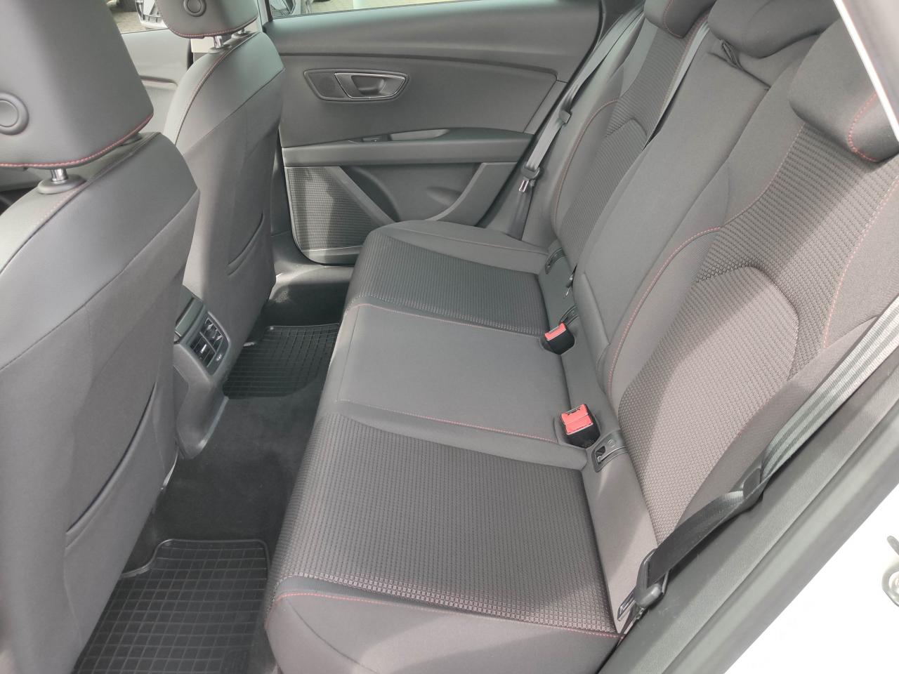 Seat LEON SPORTSTOURER FR 1.8 TSI DSG NAVI SITZH. EPH Bildbeschreibung: Seat LEON SPORTSTOURER FR 1.8 TSI DSG NAVI SITZH. EPH