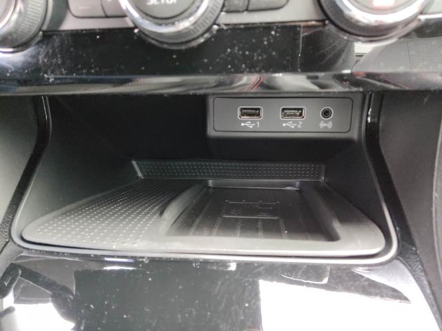 Seat LEON SPORTSTOURER FR 1.5 TSI ACT NAVI PANORAMAD. Bildbeschreibung: Seat LEON SPORTSTOURER FR 1.5 TSI ACT NAVI PANORAMAD.