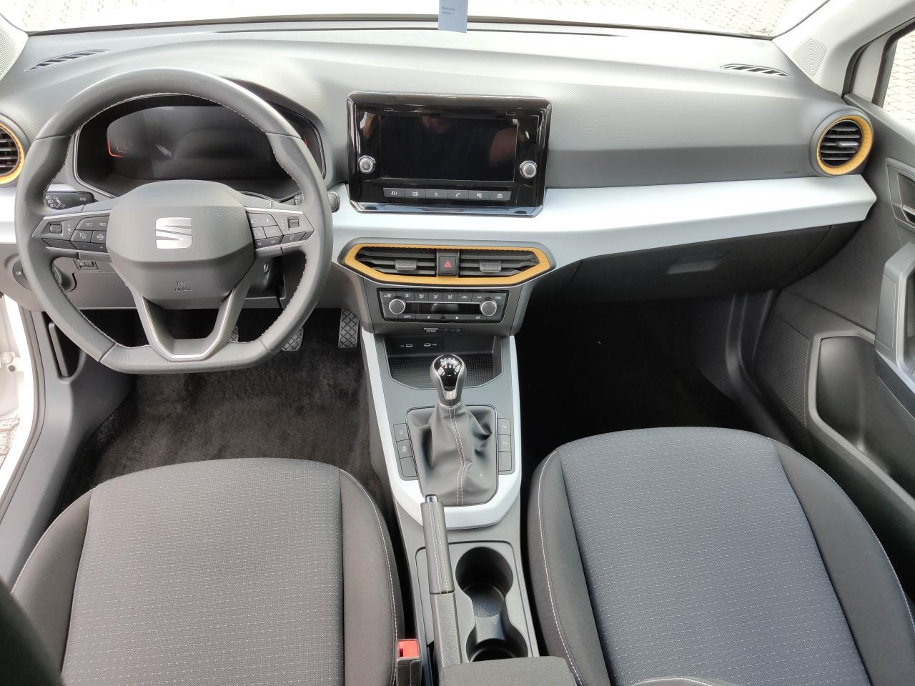 Seat ARONA STYLE EDITION 1.0 TSI FULL-LINK EINPARKH. Bildbeschreibung: Seat ARONA STYLE EDITION 1.0 TSI FULL-LINK EINPARKH.