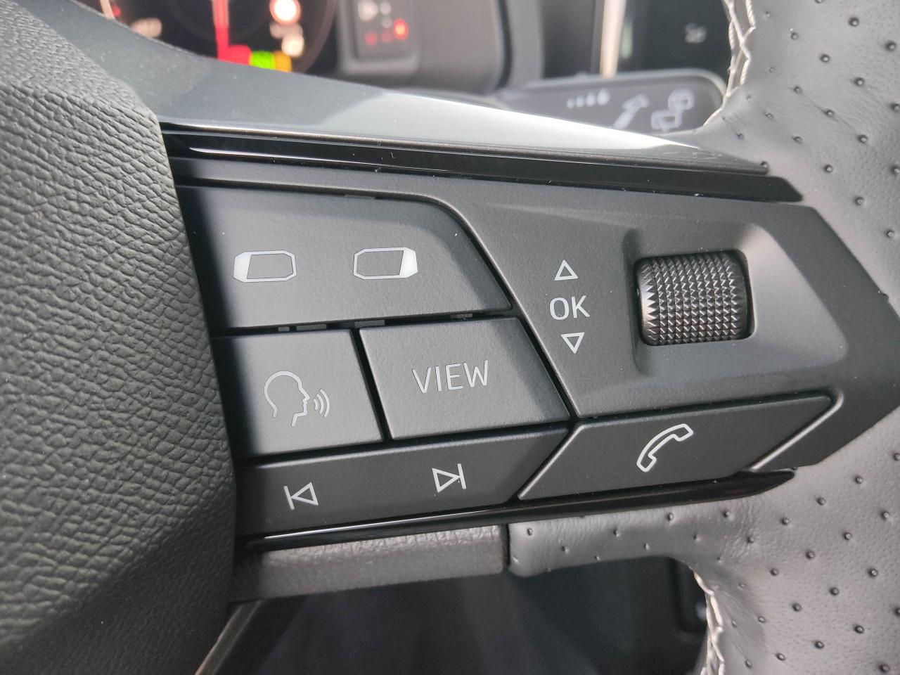 Seat ARONA FR 1.0 TSI DSG, CO2-Klasse: D, NAVI SITZH. AHZV-VORBER. Bildbeschreibung: Seat ARONA FR 1.0 TSI DSG, CO2-Klasse: D, NAVI SITZH. AHZV-VORBER.