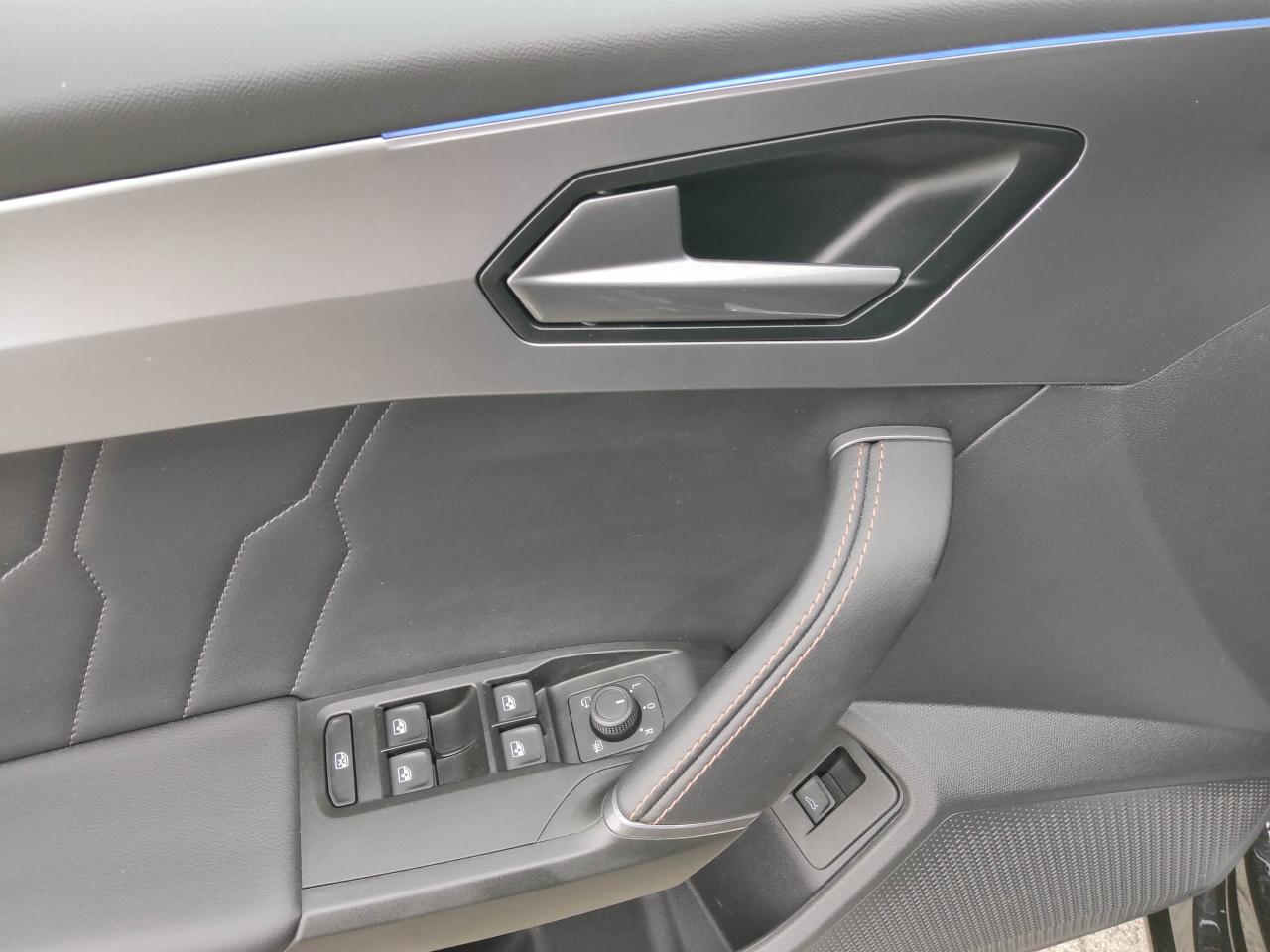 Cupra LEON SPORTSTOURER VZ 2.0 TSI DSG 4DRIVE AHK NAVI Bildbeschreibung: Cupra LEON SPORTSTOURER VZ 2.0 TSI DSG 4DRIVE AHK NAVI