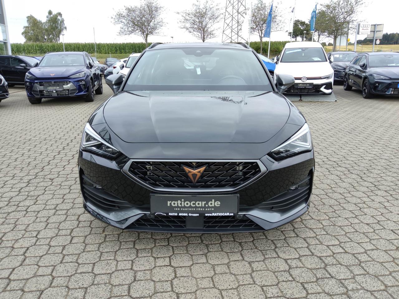 Cupra LEON SPORTSTOURER VZ 2.0 TSI DSG 4DRIVE AHK NAVI Bildbeschreibung: Cupra LEON SPORTSTOURER VZ 2.0 TSI DSG 4DRIVE AHK NAVI