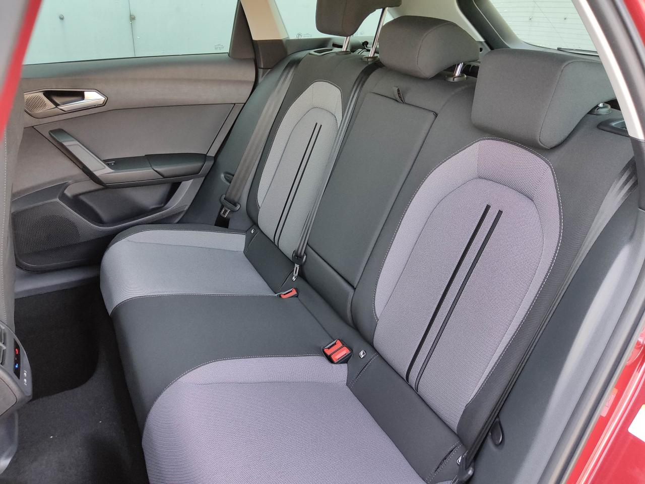 Seat LEON SPORTSTOURER ROAD EDITION 1.5 TSI, CO2-Klasse: D, NAVI SHZ Bildbeschreibung: Seat LEON SPORTSTOURER ROAD EDITION 1.5 TSI, CO2-Klasse: D, NAVI SHZ