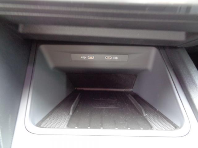 Cupra LEON SPORTSTOURER 1.5 ETSI DSG NAVI SITZH. ACC Bildbeschreibung: Cupra LEON SPORTSTOURER 1.5 ETSI DSG NAVI SITZH. ACC