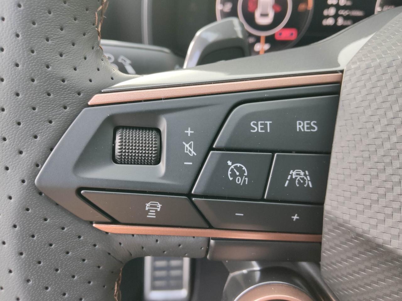 Cupra LEON SPORTSTOURER VZ 2.0 TSI 4DRIVE DSG NAVI EPH Bildbeschreibung: Cupra LEON SPORTSTOURER VZ 2.0 TSI 4DRIVE DSG NAVI EPH