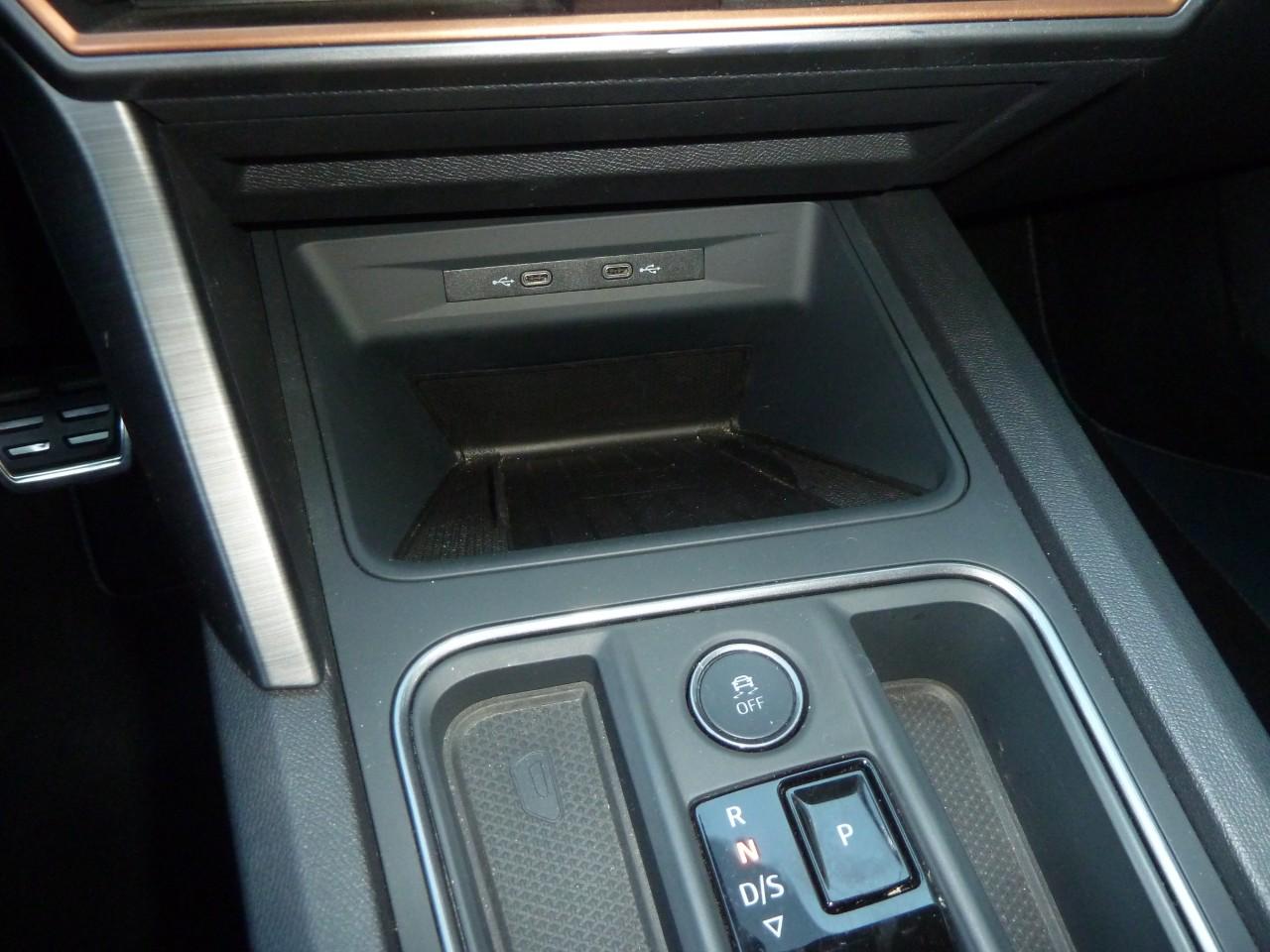 Cupra FORMENTOR VZ 2.0 TSI DSG 4DRIVE PANORAMAD. SHZ Bildbeschreibung: Cupra FORMENTOR VZ 2.0 TSI DSG 4DRIVE PANORAMAD. SHZ