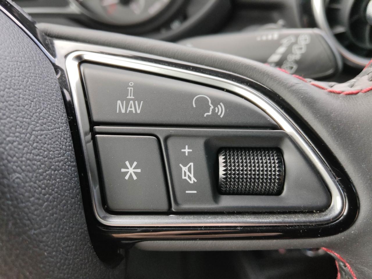 Audi S1 SPORTBACK 2.0 TFSI QUATTRO XENON NAVI SITZH. Bildbeschreibung: Audi S1 SPORTBACK 2.0 TFSI QUATTRO XENON NAVI SITZH.