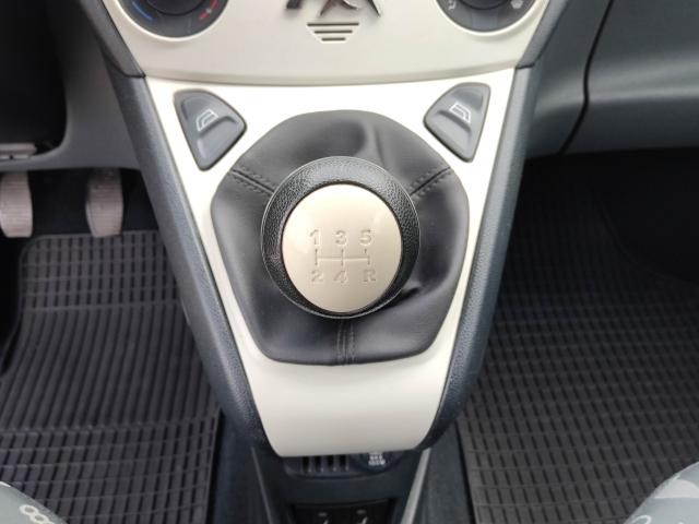 Ford KA TREND 1.2 SITZH. BEH. FRONTSCHEIBE KLIMA CD Bildbeschreibung: Ford KA TREND 1.2 SITZH. BEH. FRONTSCHEIBE KLIMA CD