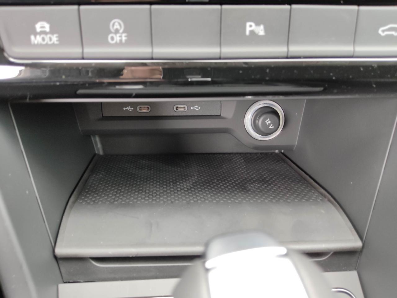 Volkswagen TOURAN COMFORTLINE ENERGY 1.5 TSI DSG, CO2-Klasse: E, NAVI SHZ Bildbeschreibung: Volkswagen TOURAN COMFORTLINE ENERGY 1.5 TSI DSG, CO2-Klasse: E, NAVI SHZ