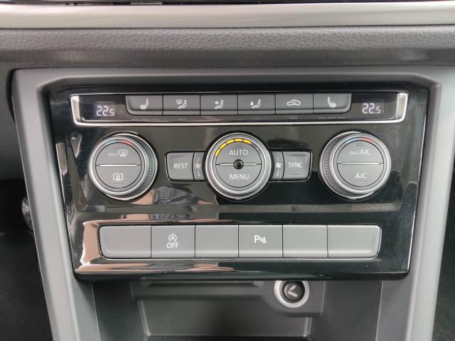 Volkswagen TOURAN COMFORTLINE 1.5 TSI NAVI AHZV SHZ Bildbeschreibung: Volkswagen TOURAN COMFORTLINE 1.5 TSI NAVI AHZV SHZ