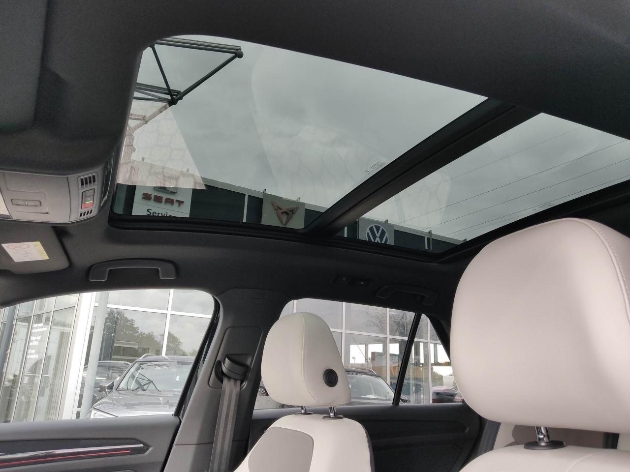 Volkswagen T ROC SPORT 2.0 TSI DSG 4MOTION AHZV NAVI SITZH. Bildbeschreibung: Volkswagen T ROC SPORT 2.0 TSI DSG 4MOTION AHZV NAVI SITZH.