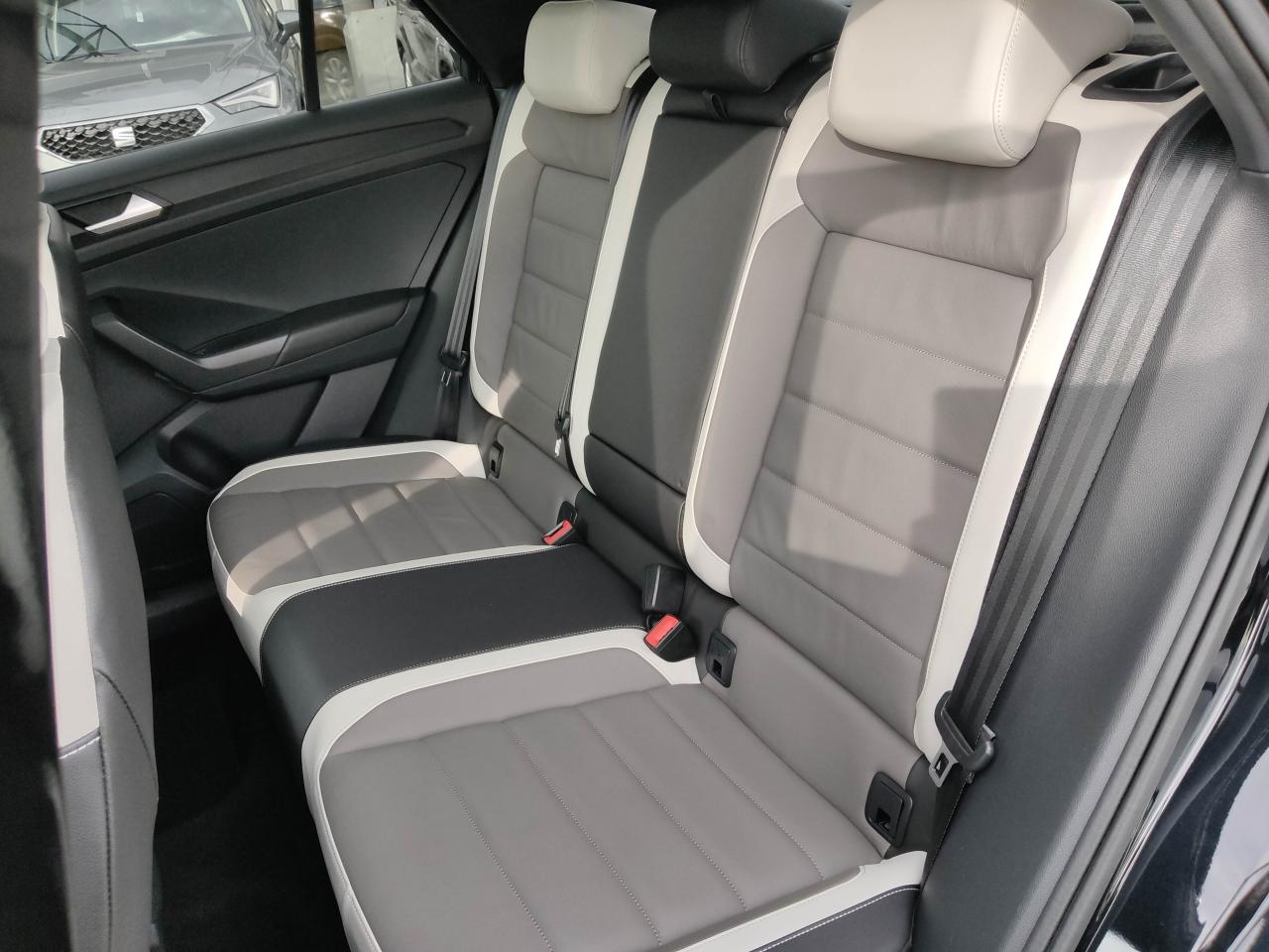 Volkswagen T ROC 2.0 AHZV NAVI SITZH. Bildbeschreibung: Volkswagen T ROC 2.0 AHZV NAVI SITZH.