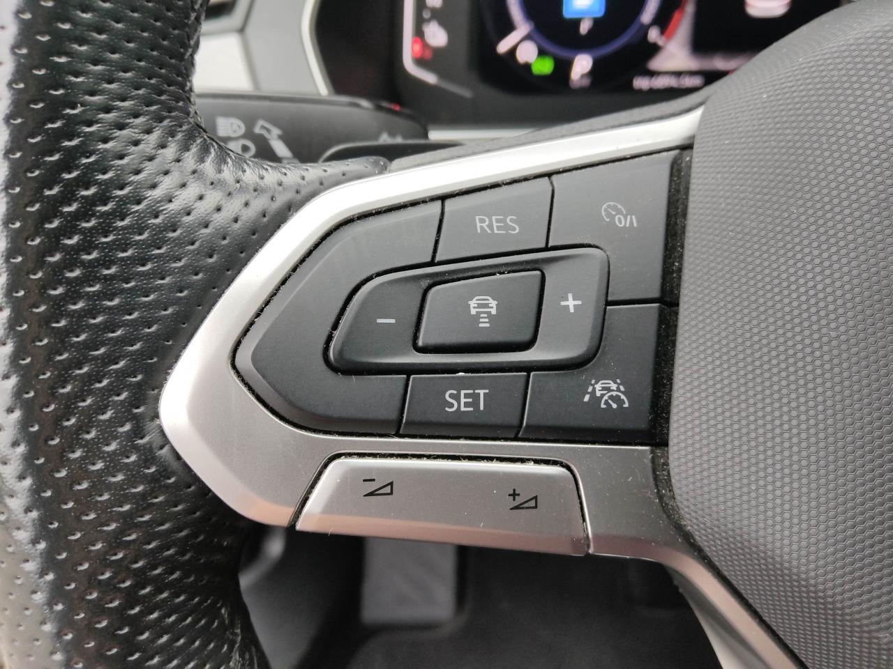 Volkswagen PASSAT GTE VARIANT 1.4 eHYBRID DSG NAVI SHZ RFK Bildbeschreibung: Volkswagen PASSAT GTE VARIANT 1.4 eHYBRID DSG NAVI SHZ RFK