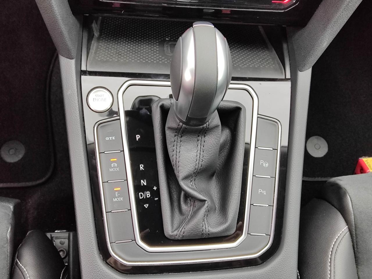 Volkswagen PASSAT GTE VARIANT 1.4 eHYBRID DSG NAVI SHZ RFK Bildbeschreibung: Volkswagen PASSAT GTE VARIANT 1.4 eHYBRID DSG NAVI SHZ RFK