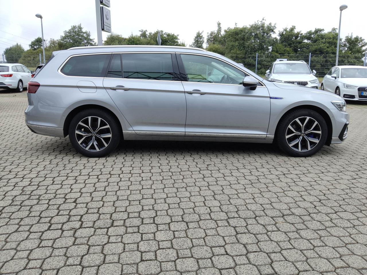 Volkswagen PASSAT GTE VARIANT 1.4 eHYBRID DSG NAVI SHZ RFK Bildbeschreibung: Volkswagen PASSAT GTE VARIANT 1.4 eHYBRID DSG NAVI SHZ RFK